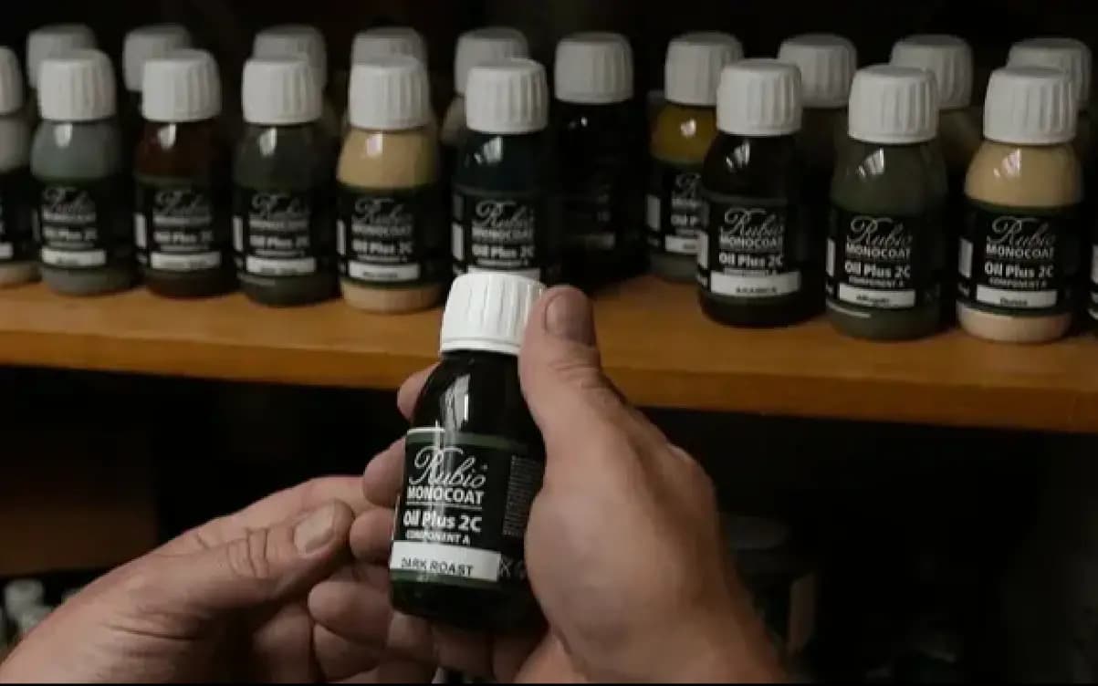 Gama actualizată de culori Oil Plus 2C